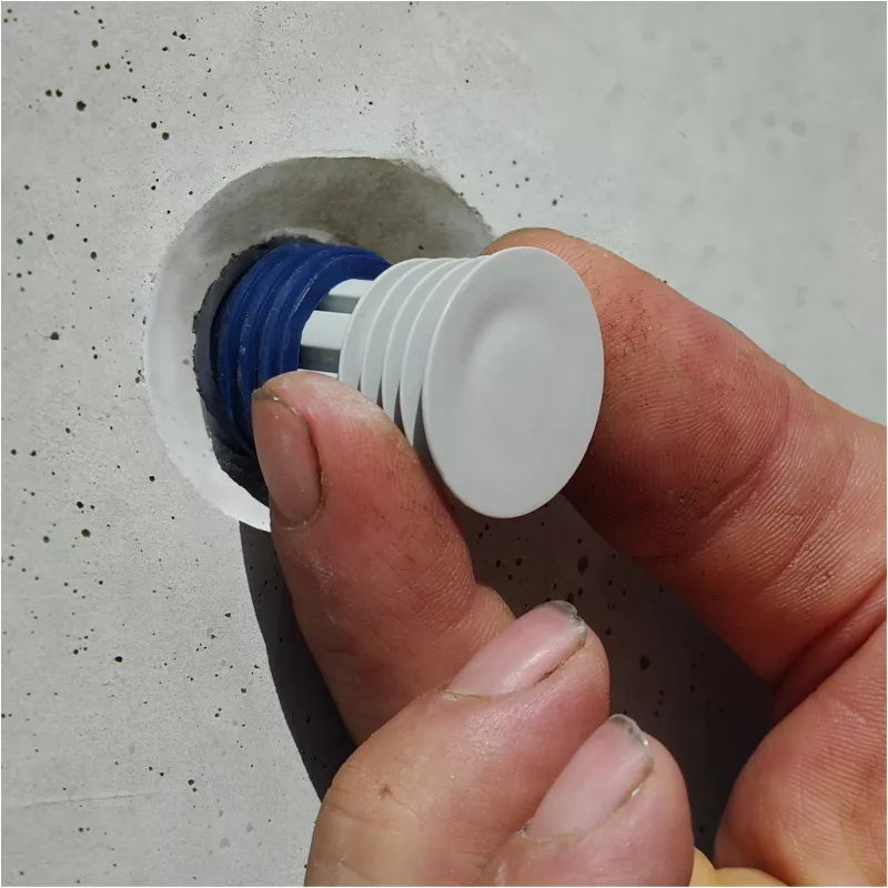 Bekina BeSealed Sealing Plug Step 1